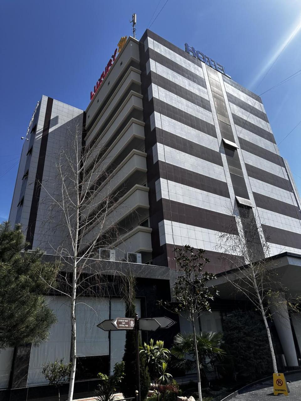 פרגנה Ziyorat Luxury Hotel מראה חיצוני תמונה