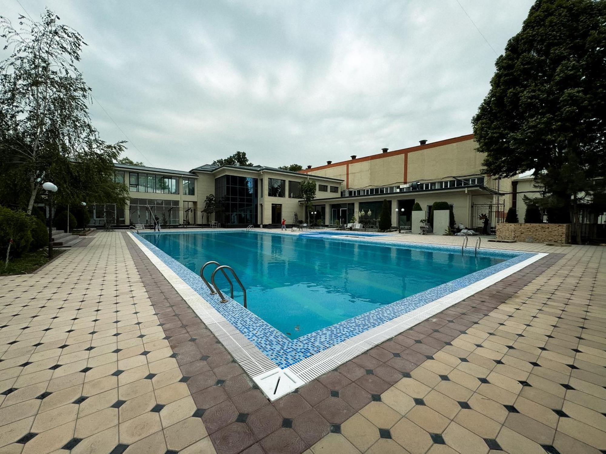 פרגנה Ziyorat Luxury Hotel מראה חיצוני תמונה