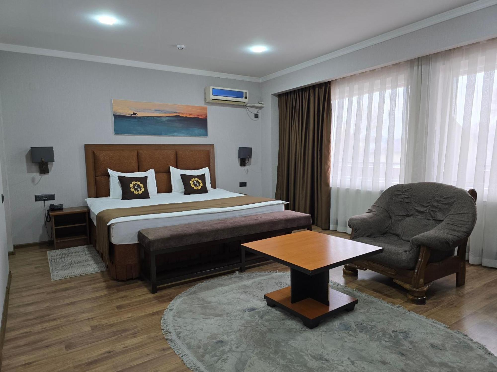 פרגנה Ziyorat Luxury Hotel מראה חיצוני תמונה